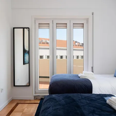 Poveiros Terrace - 3br Downtown With Ac 波尔图